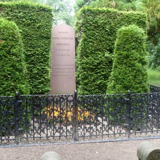 Cultural Center Assistens