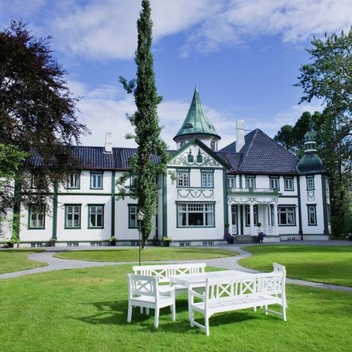 Bårdshaug Herregård