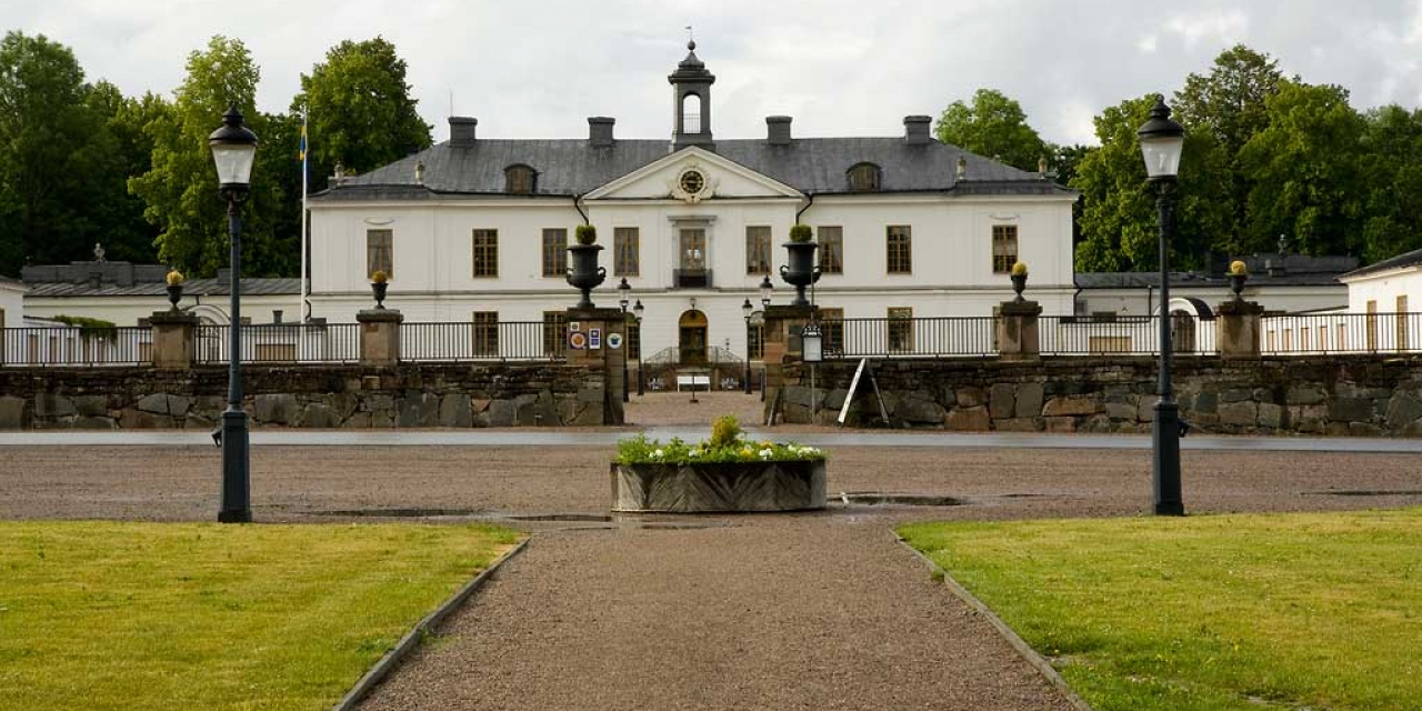 Gimo Manor