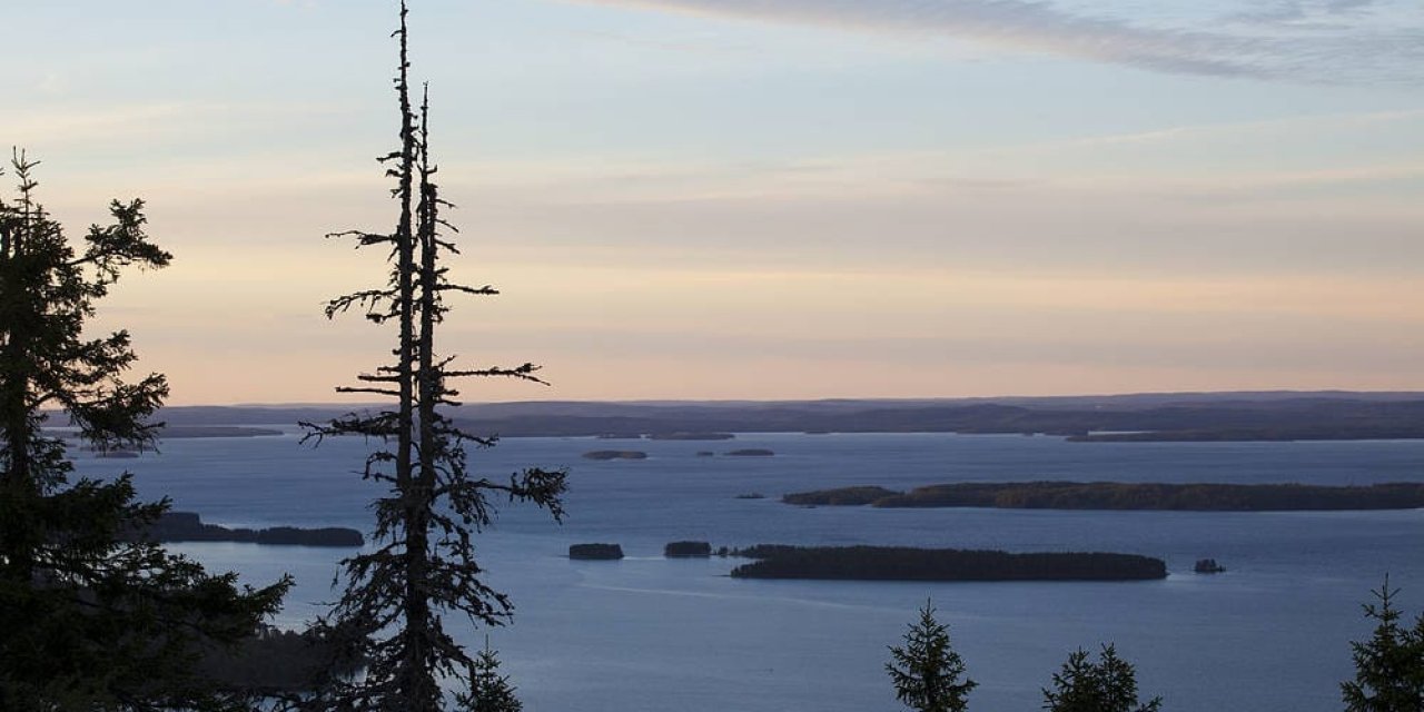 Lakeland and  the Midnight sun are highlights in Finland during the Summer