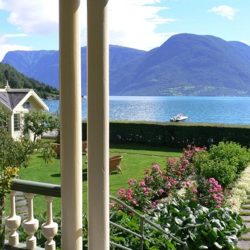 Walaker Hotel
